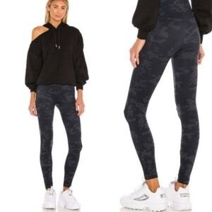 Spanx Look at Me Now Leggings Black Camo. Size medium